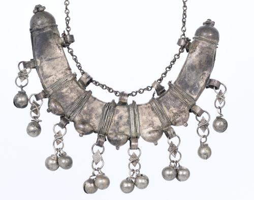 BEDOUIN NECKLACE, 19TH CENTURY. 