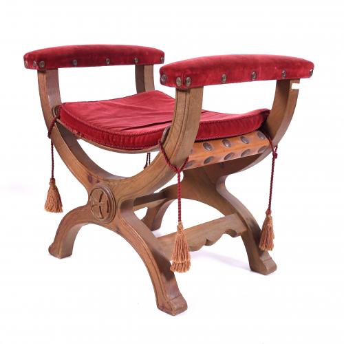 PAIR OF STOOLS, 20TH CENTURY. 