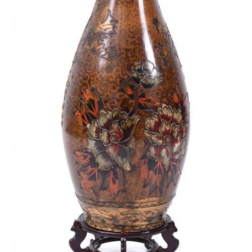 LARGE CHINESE VASE, 20TH CENTURY.