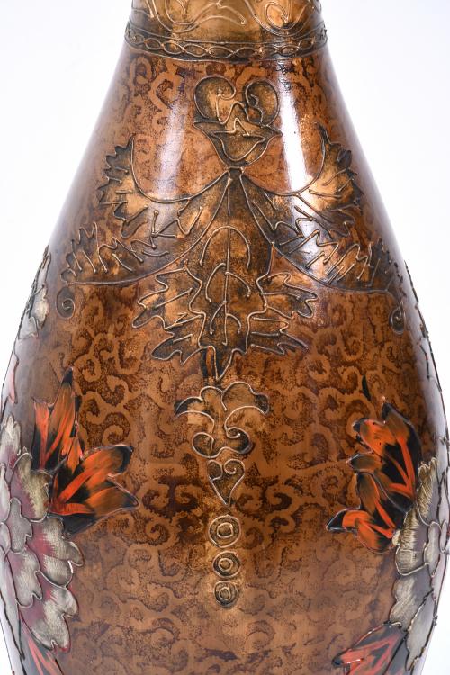 LARGE CHINESE VASE, 20TH CENTURY.