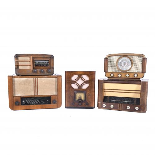 FIVE RADIOS, MID 20TH CENTURY.