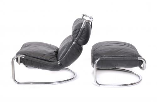 SIGUIENDO MODELOS DE GAE AULENTI (1927-2012). SILLÓN CON RE