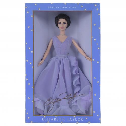 594-MATTEL. MUÑECA BARBIE EDICIÓN ESPECIAL MODELO "ELISABETH TAYLOR, WHITE DIAMONDS" , 2000.