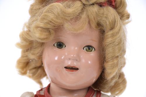 MUÑECA AMERICANA MODELO "SHIRLEY TEMPLE DOLL", CIRCA 1940.