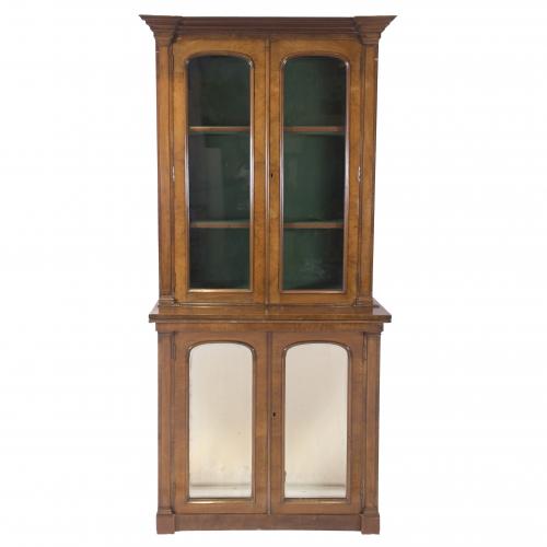 ENGLISH DISPLAY CABINET, 20TH CENTURY.