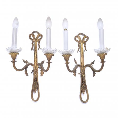 PAIR OF LOUIS-PHILIPPE STYLE BRONZE SCONCES, 20TH CENTURY.