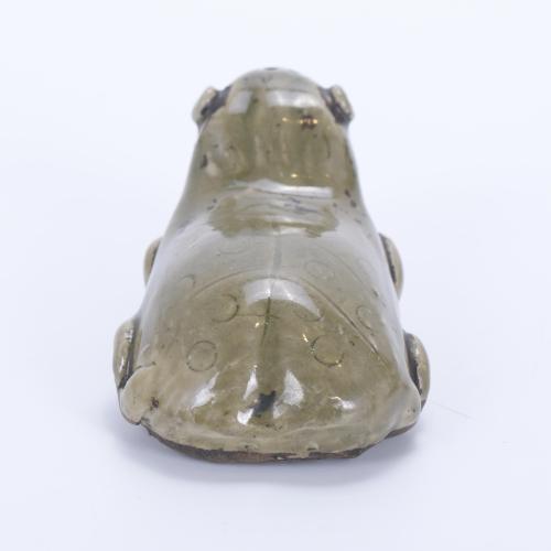 19TH CENTURY CHINESE SCHOOL. SMALL TERRACOTTA FROG.