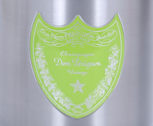 MARC NEWSON PARA DOM PERIGNON. CUBITERA EN FORMA DE BOTELLA.