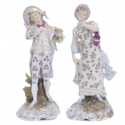 412-PAREJA DE FIGURAS EN PORCELANA, SIGLO XX.