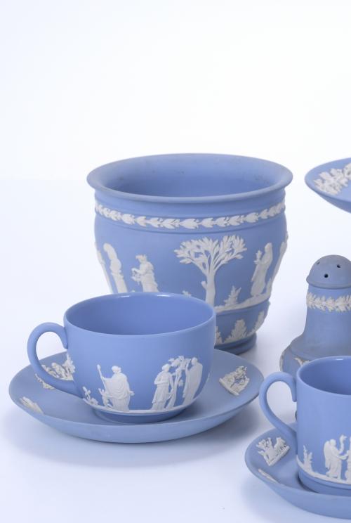 MANUFACTURA WEDGWOOD. JUEGO DE CAFÉ, TÉ Y MERIENDA, 1956.