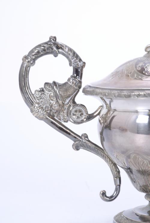 PEQUEÑA COPA EN PLATA, SIGLO XIX.