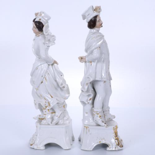 Pareja de picaflores isabelino en porcelana, siglo XX. 