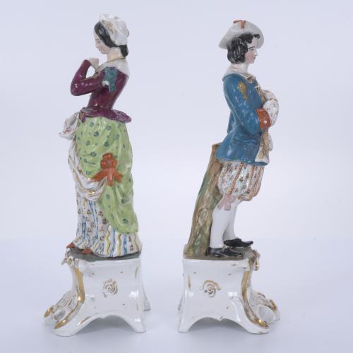 Pareja de figuras en porcelana Napoleón III, siglo XIX. 