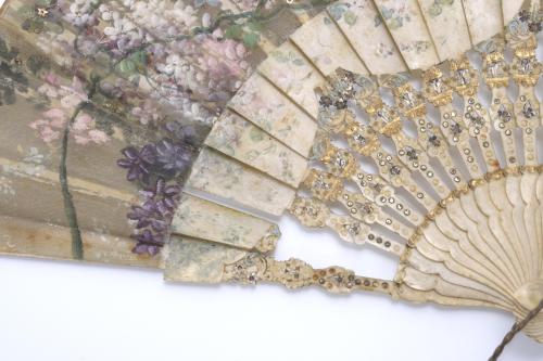 VICTORIAN FAN, 19TH CENTURY.