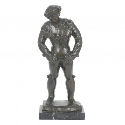 451-MANOLO HUGUÉ (1872-1945). "TORERO" EN BRONCE.