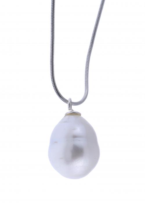 PENDANT WITH AUSTRALIAN PEARL.