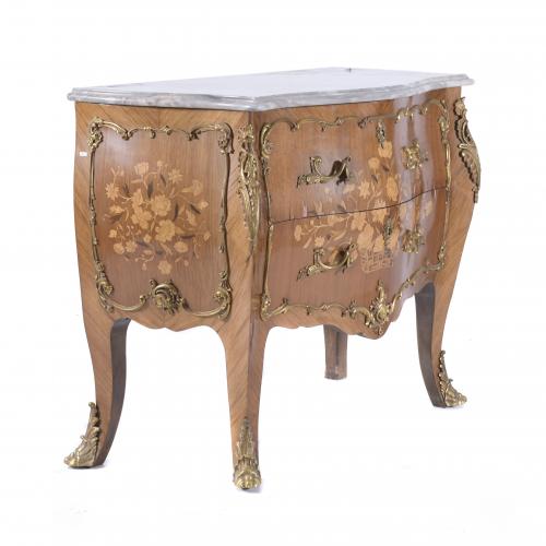 CÓMODA DE ESTILO LOUIS XV, SIGLO XX.