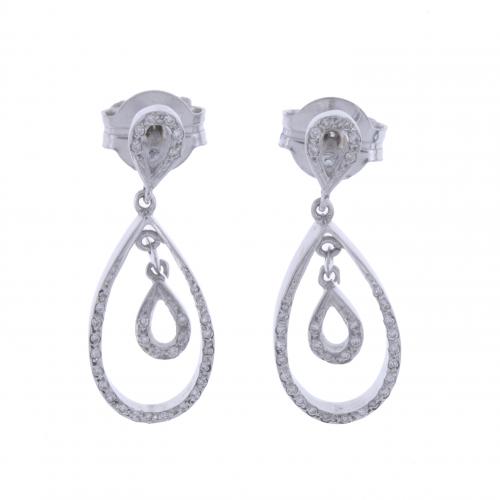 PENDIENTES LARGOS CON DIAMANTES.