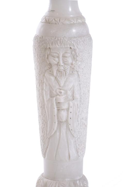 PAIR OF ALABASTER COLUMNS WITH ORIENTAL MOTIFS.