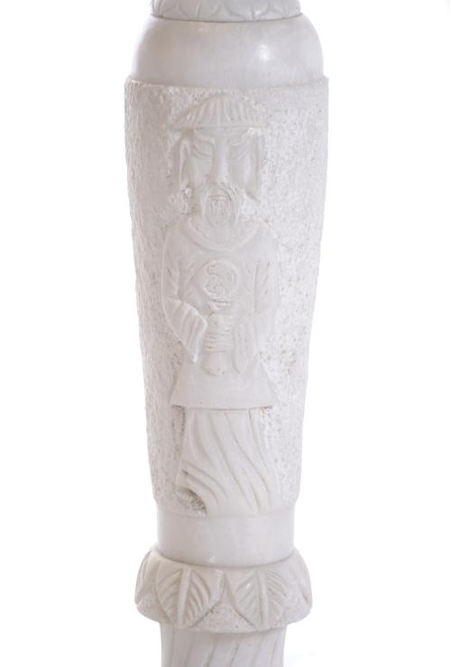 PAIR OF ALABASTER COLUMNS WITH ORIENTAL MOTIFS.