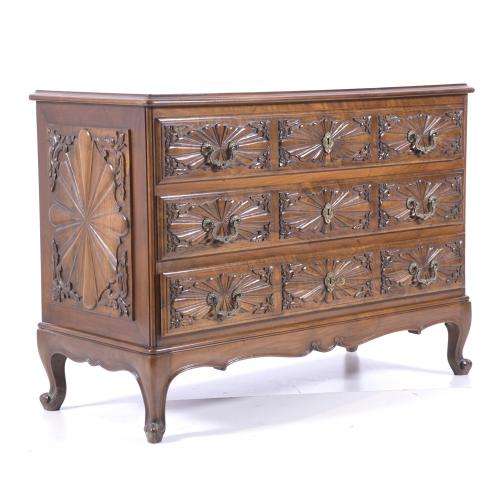 FRENCH PROVENZAL STYLE CHEST OF DRAWERS, S. XX.