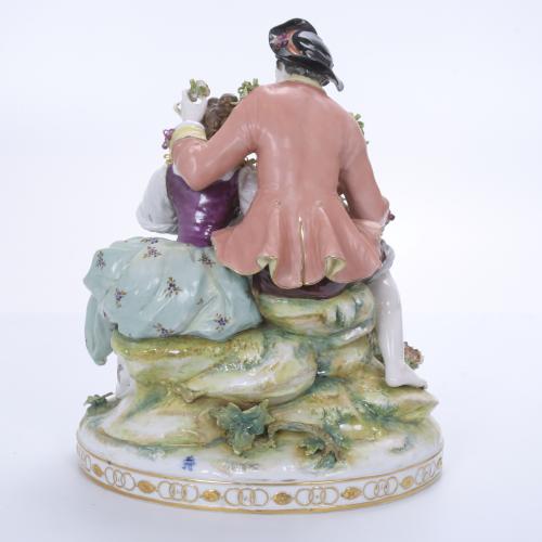 GERMAN PORCELAIN DECORATIVE CENTERPIECE, RUDOLSTADT, 20TH C