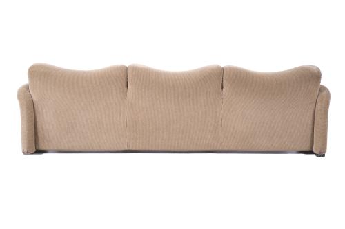 VICO MAGISTRETTI (1920-2006). SOFA MODELO "MARALUNGA" DE TR