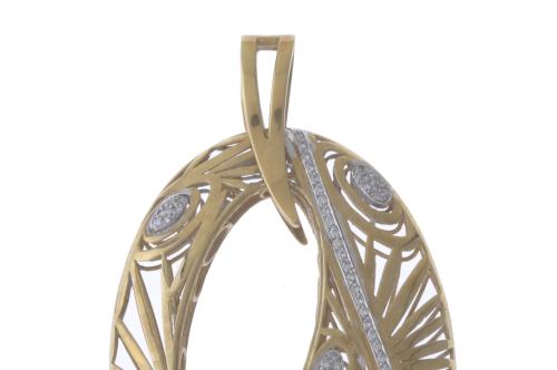 OPENWORK OVAL PENDANT WITH DIAMONDS.