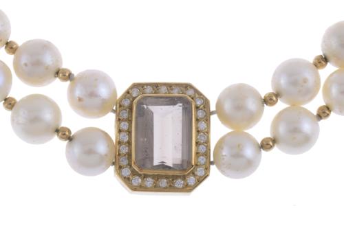 NECKLACE AND EARRINGS WITH PEARLS, DIAMONDS AND SMOKY QUART