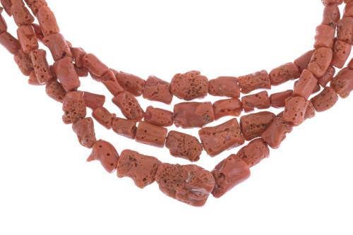 WILD CORAL NECKLACE.