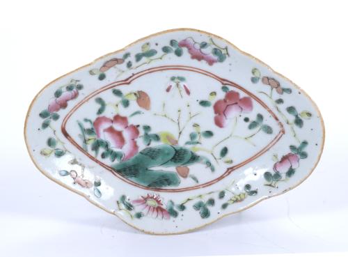 CUATRO BANDEJAS PORCELANA CHINA FAMILIA ROSA, FIN. S. XIX.