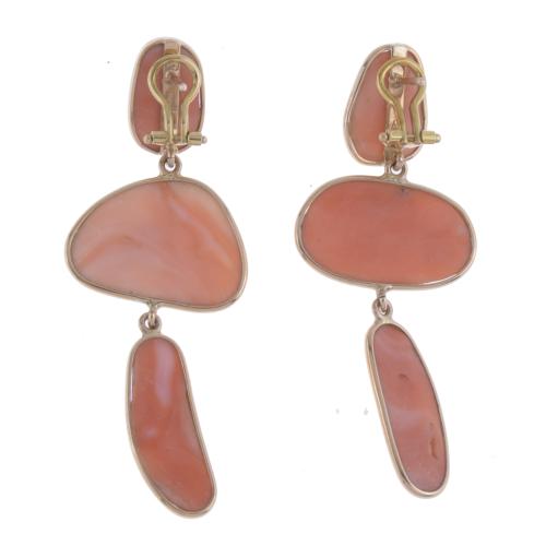 CORAL LONG EARRINGS IN THREE PARTS.