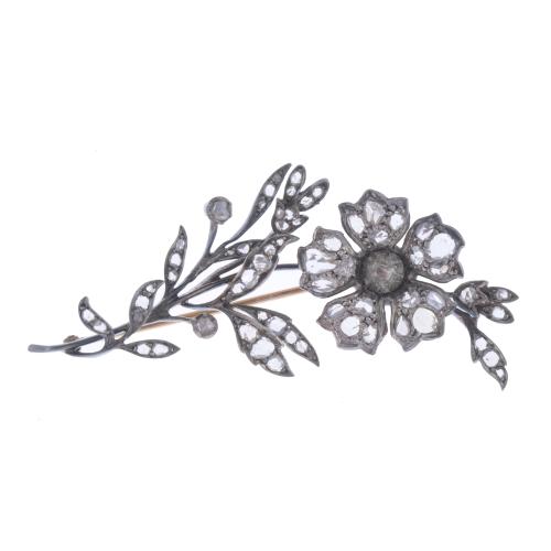 GRAN BROCHE FLORAL, FIN. DEL SIGLO XIX.