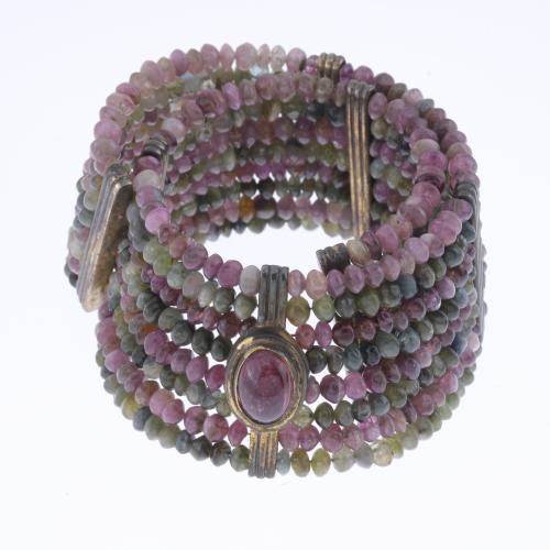 CHOCKER NECKLACE AND BRACELET WITH NATURAL STONES.