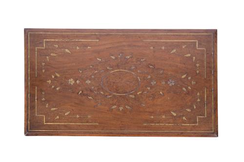 ENGLISH-INDIAN STYLE COFFEE TABLE. 20TH CENTURY