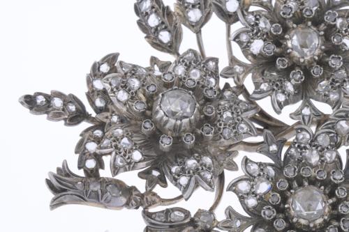 FRENCH BELLE ÉPOQUE FLORAL BROOCH. CIRCA 1900-1910