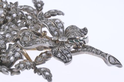 FRENCH BELLE ÉPOQUE FLORAL BROOCH. CIRCA 1900-1910