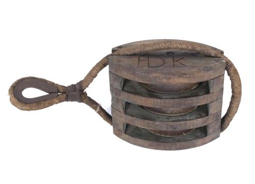 LARGE SHIP&#39;S PULLEY FOR THREE ROPES, 20TH CENTURY.