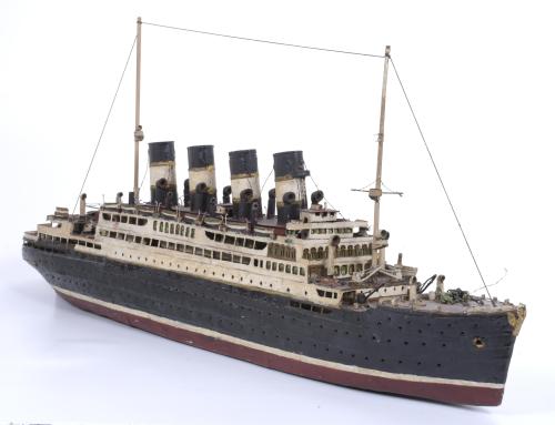 MODEL OF THE BRITISH OCEAN LINER RMS LUSITANIA, CIRCA 1950.