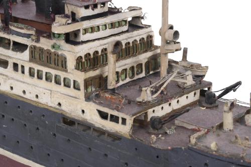 MODEL OF THE BRITISH OCEAN LINER RMS LUSITANIA, CIRCA 1950.