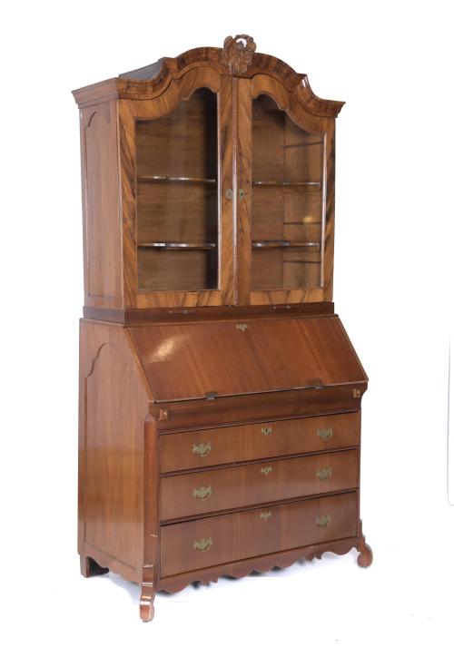 BUREAU BOOKCASE, AFTER ENGLISH MODELS, 20TH CENTURY. 