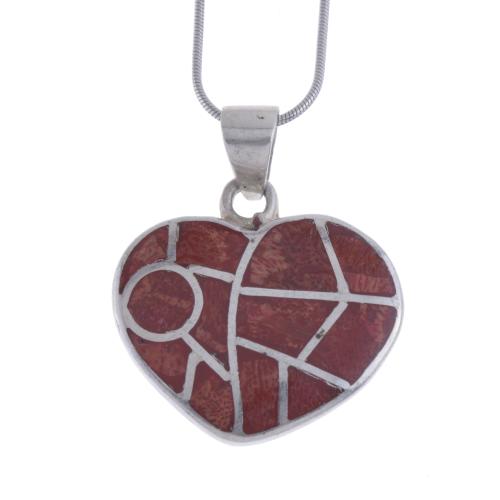 HEART-SHAPED PENDANT.