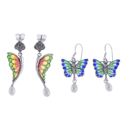 PAIR OF BUTTERFLY-SHAPED EARRINGS