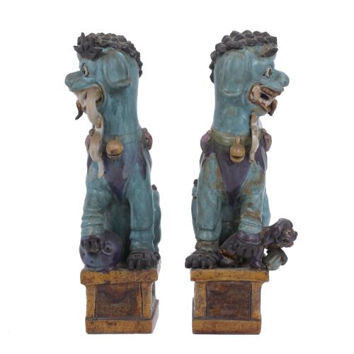 PAIR OF CHINESE CHIMERAS, 20TH CENTURY. 