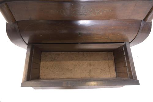 SMALL ELIZABETHAN CHEST OF DRAWERS, 19TH CENTURY. 