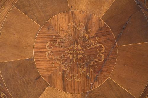 ELIZABETHAN PEDESTAL TABLE, 19TH CENTURY. 