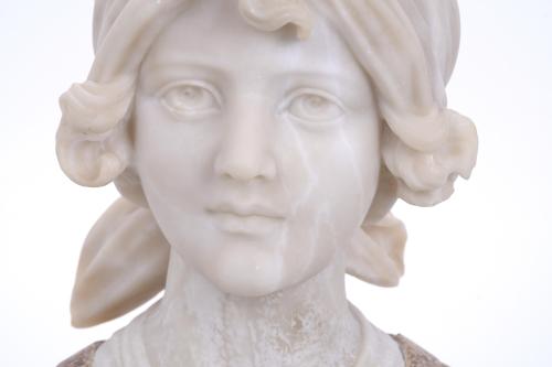 BUST, EARLY 20TH CENTURY.