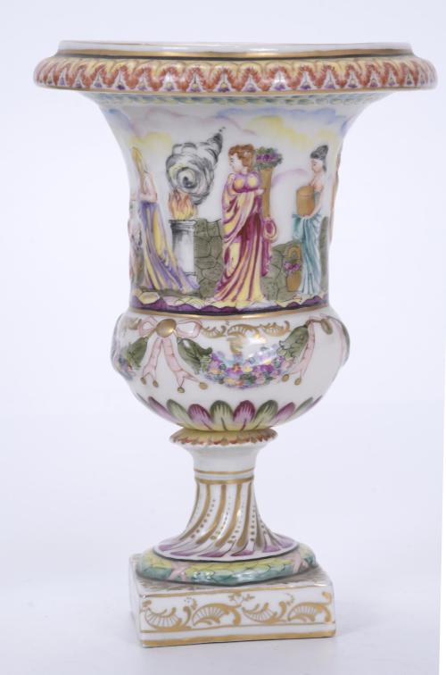 PAIR OF CAPODIMONTE PORCELAIN GOBLETS, MID 20TH CENTURY.