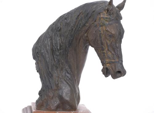 URREGUI. BUSTO DE CABALLO, SIGLO XX. 