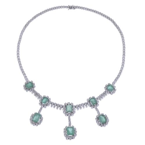 249-NECKLACE WITH EMERALDS SURROUNDED BY DIAMONDS